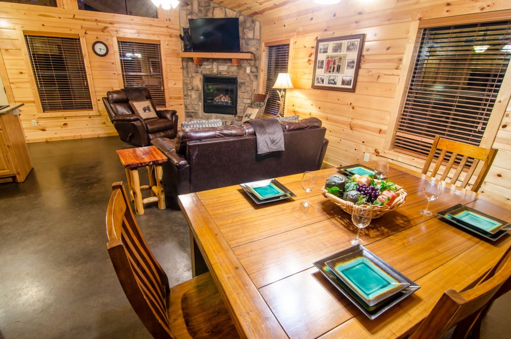 Deer Creek Cabin - Beavers Bend Vacation Getaways