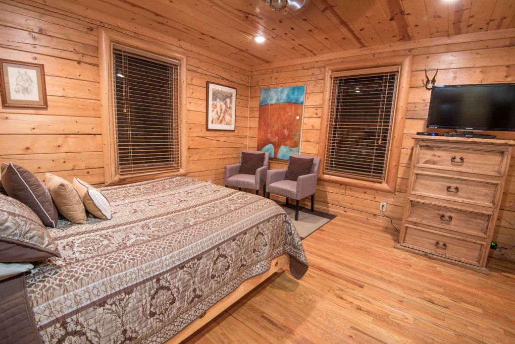 Pine Creek Lodge - Beavers Bend Vacation Getaways