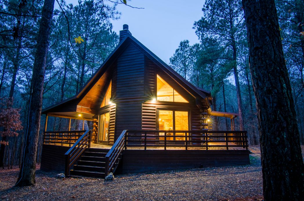 Pine Creek Lodge - Beavers Bend Vacation Getaways