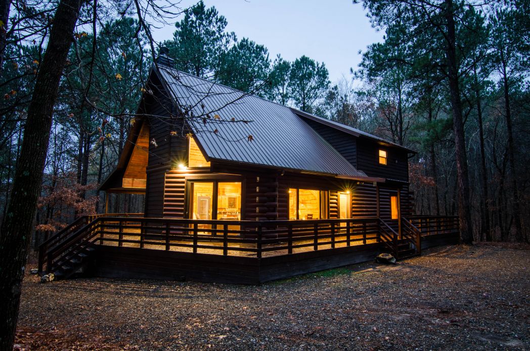 Pine Creek Lodge - Beavers Bend Vacation Getaways