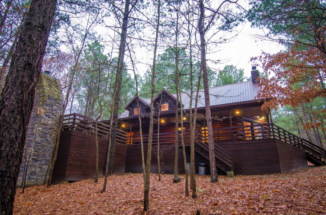 Pine Creek Lodge - Beavers Bend Vacation Getaways