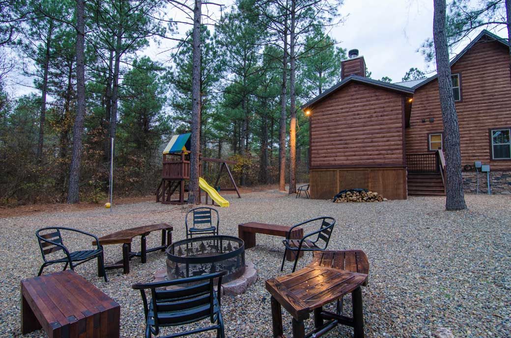 Four Leaf Clover - Beavers Bend Vacation Getaways