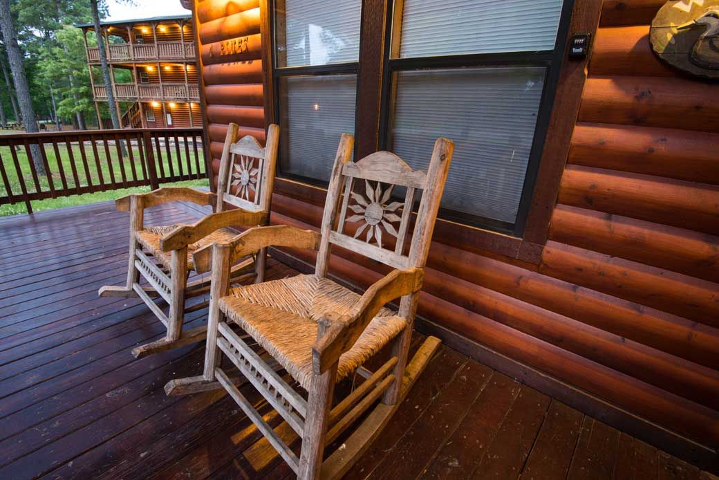 Four Pines Lodge - Beavers Bend Vacation Getaways