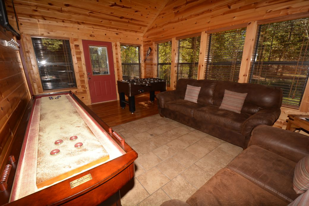 Four Pines Lodge - Beavers Bend Vacation Getaways