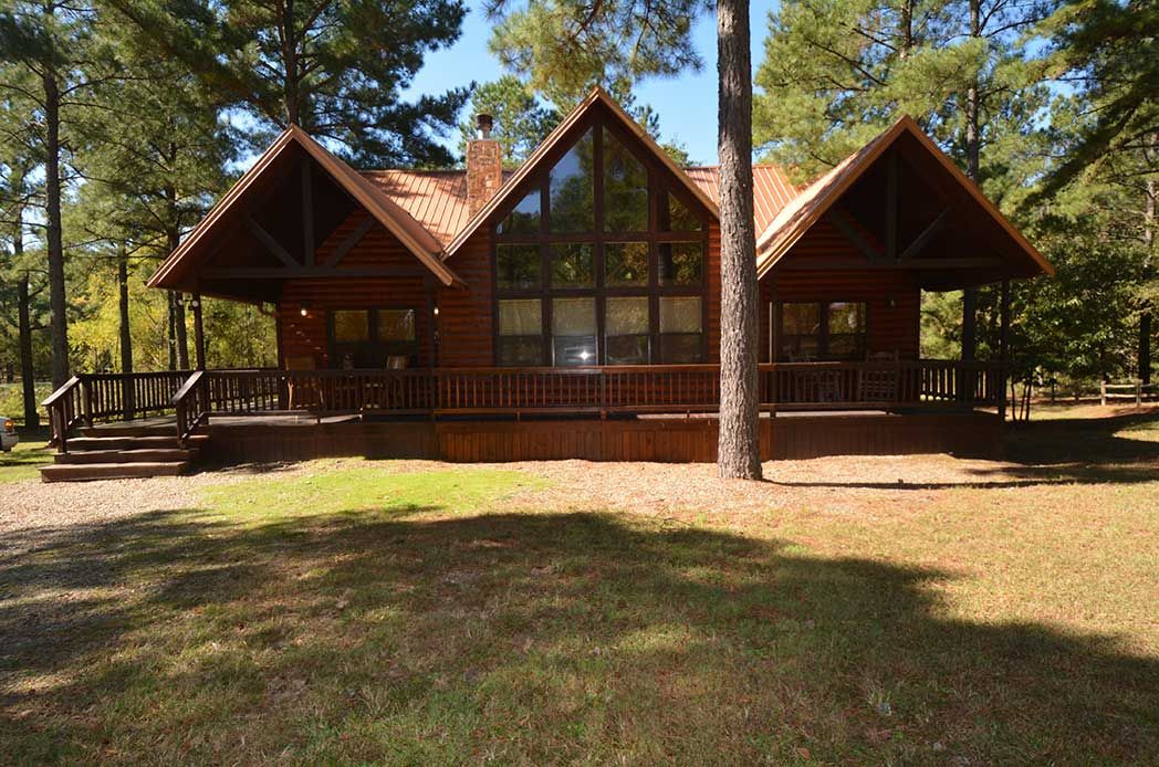 Four Pines Lodge - Beavers Bend Vacation Getaways